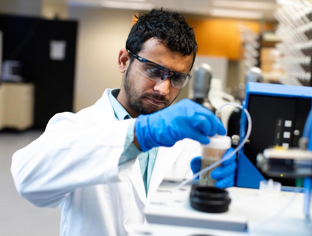 Student in Pharmacy research lab