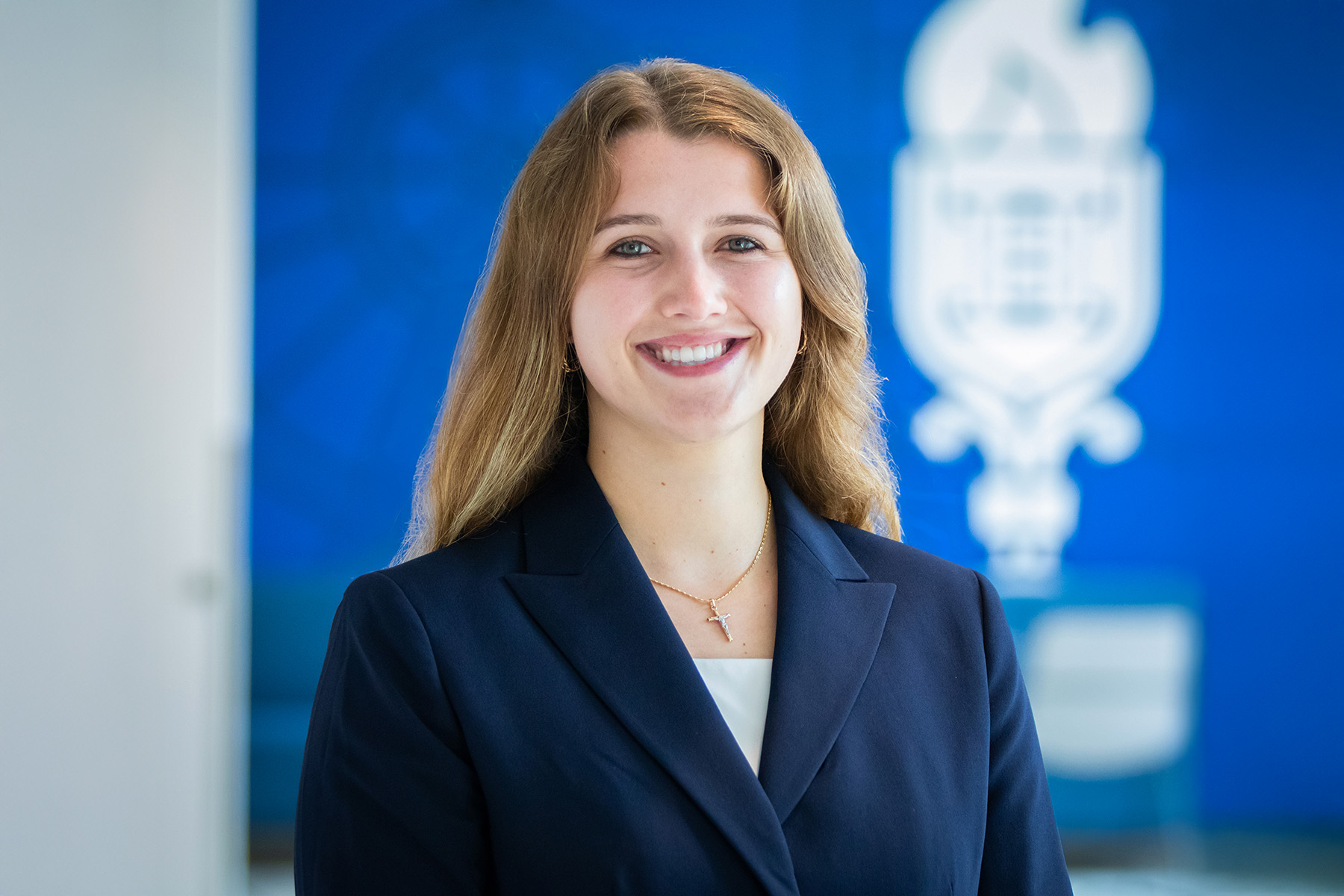 Julia Staniszewski headshot