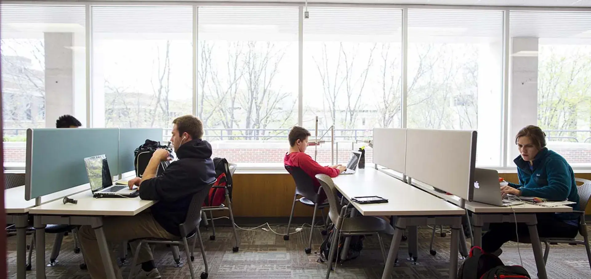 Reinert Alumni Library study table photo