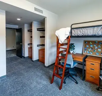 Graves Hall living and study area.