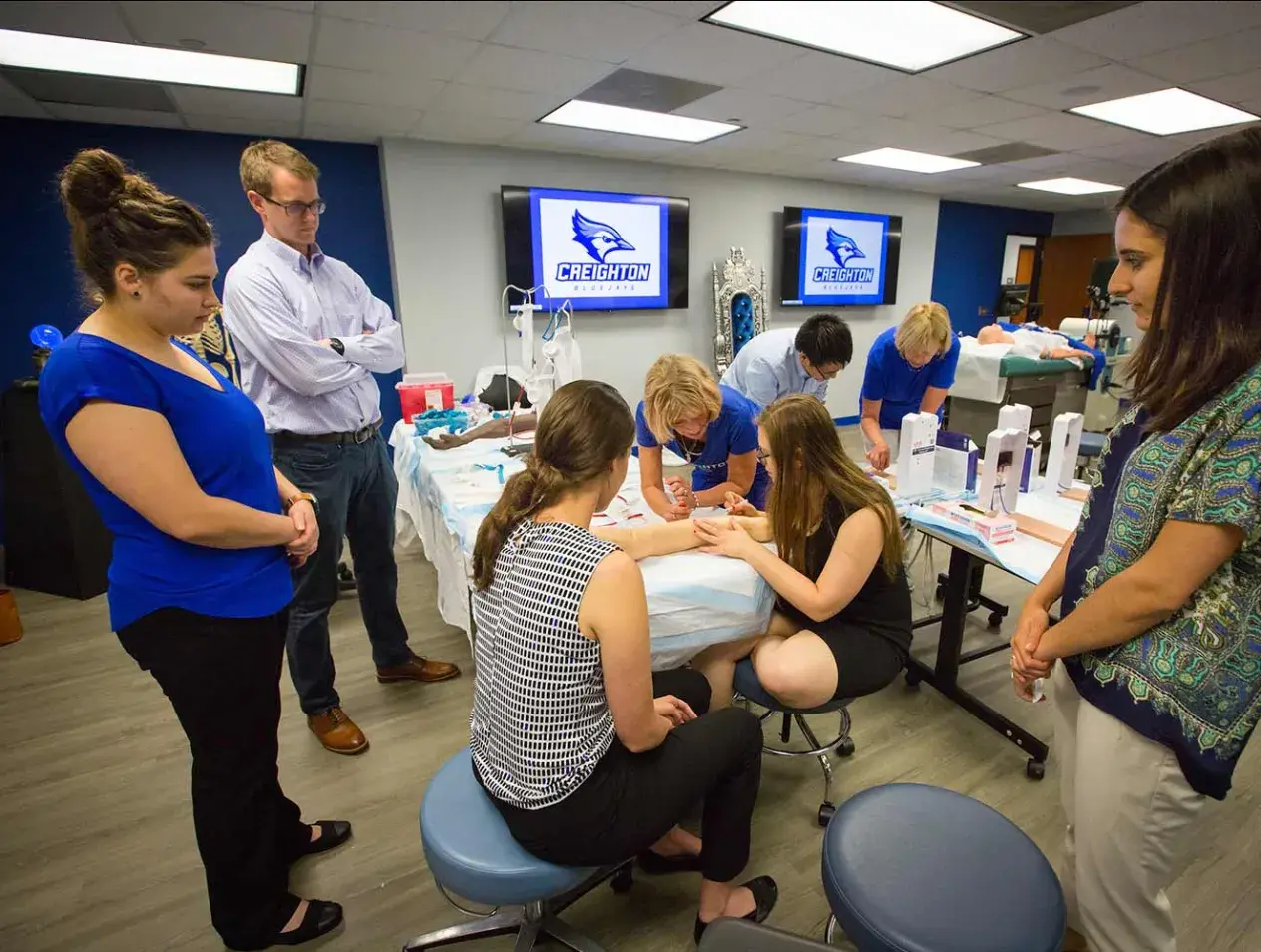 Students in School of Medicine Sim Lab