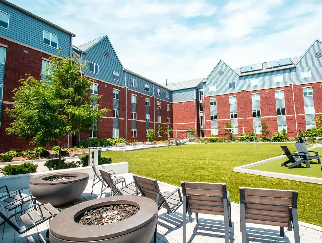 Graves Hall exterior court yard