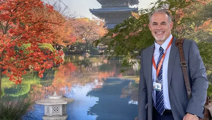 Professor Kelly visits conference in Kyoto.