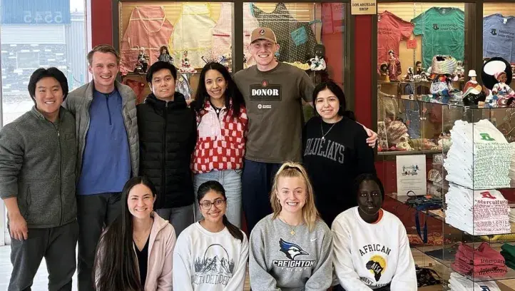 Group shot of service students.