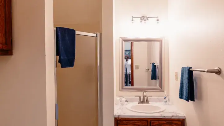 Lalemant apartment bathroom