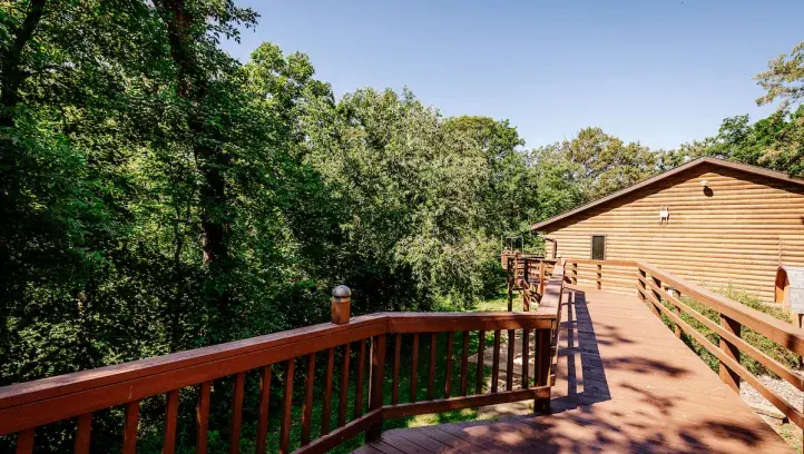 Montserrat Motel boardwalk
