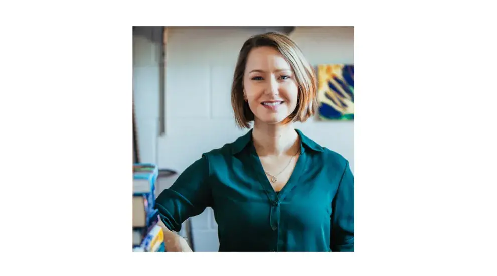 Kelsey Anbuhl in lab setting