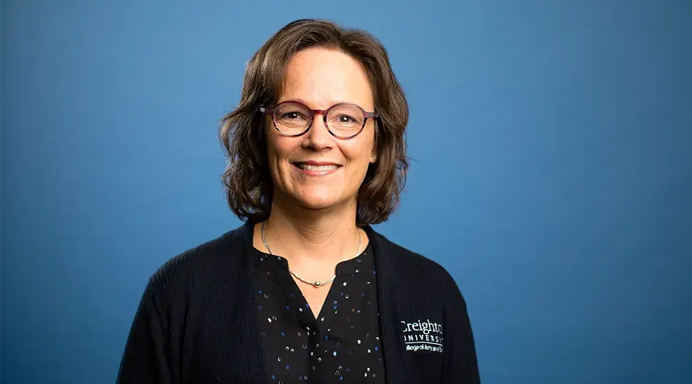 Carin Appleget headshot