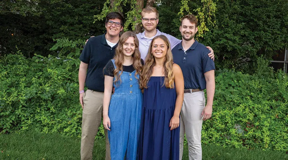 Milwaukee Magis Community group photo outdoors