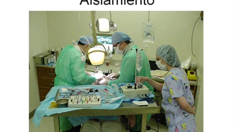 Video thumbnail featuring dentists in surgery